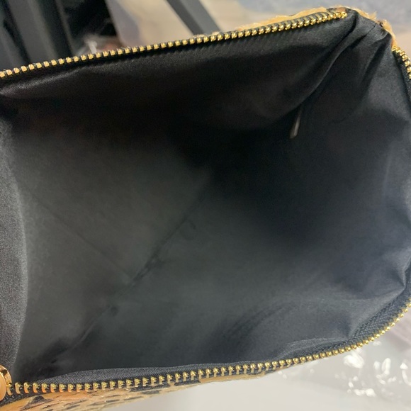 Faux Fur Animal Print Clutch/Wristlet’s - Picture 3 of 4